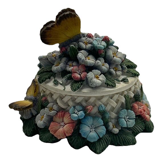 Artisan Flair Other - Vintage Hand Painted Butterfly Trinket Box By Artisan Fair Inc - EUC